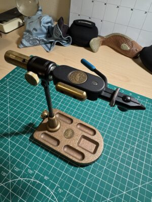 Regal Revolution Rotary Vise with Big Game Head and Bronze Pocket Base